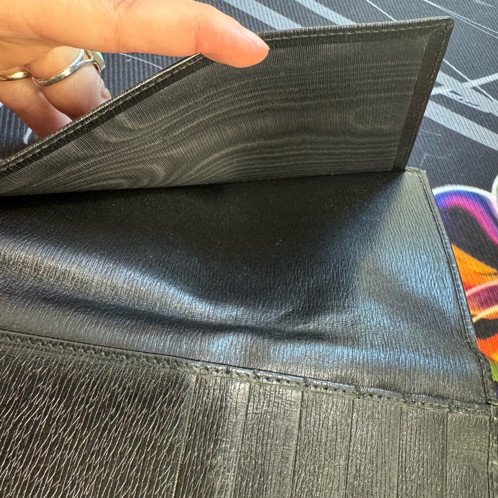 Black Leather Gucci Long Bifold Vertical Wallet - Picture 4 of 12